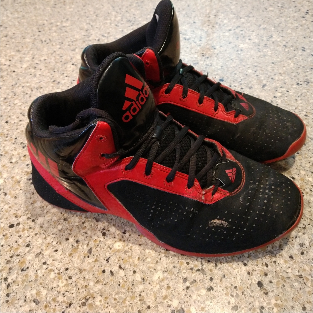 Men's adidas high tops black red size 9